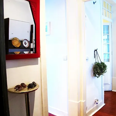 아파트 Calm Bright Flat Bairro Alto. 리스본
