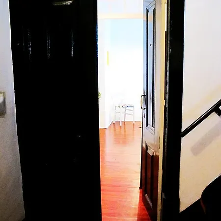 Daire Calm Bright Flat Bairro Alto. Lisboa